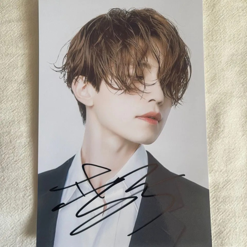 Korean Idol Lee Dong Wook Maga - Korean Lifestyle Magazine recensie en prijs